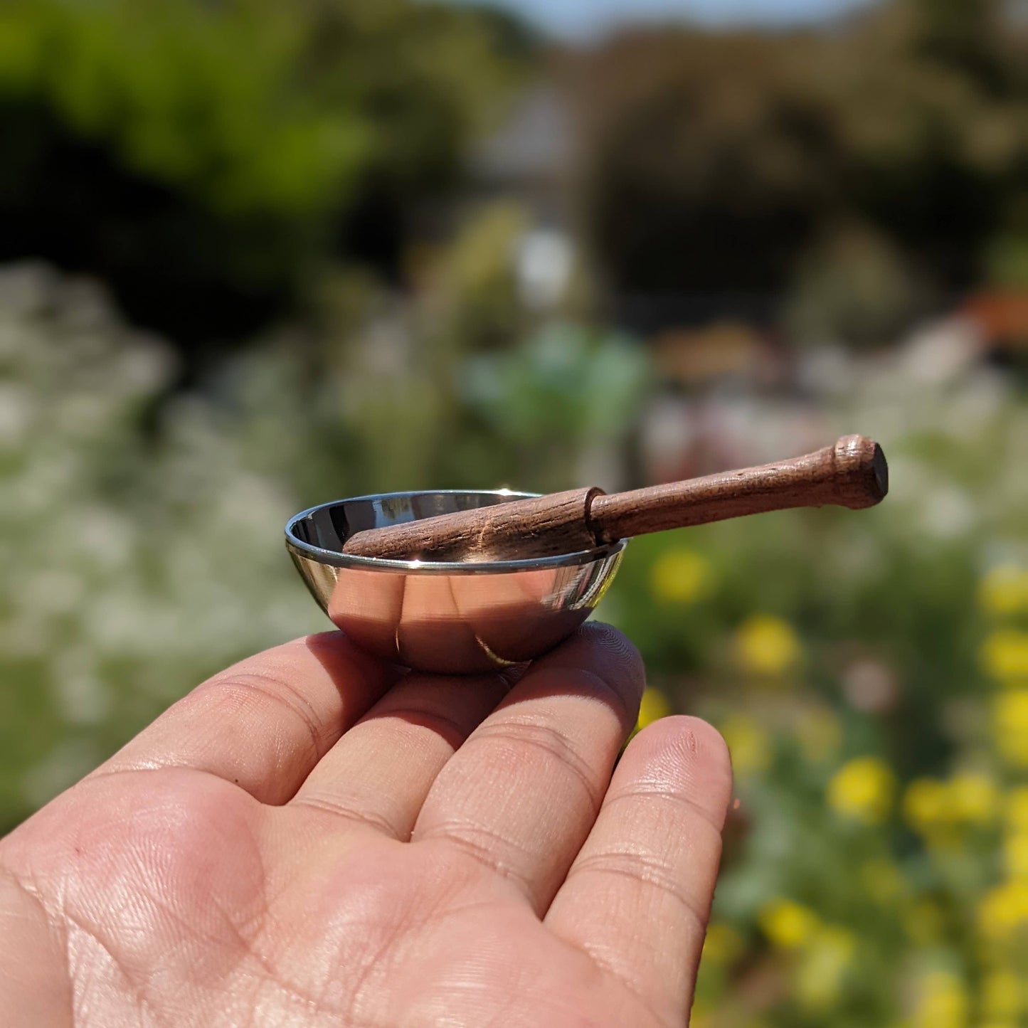 World smallest Tibetan singing bowl with amazing sounds