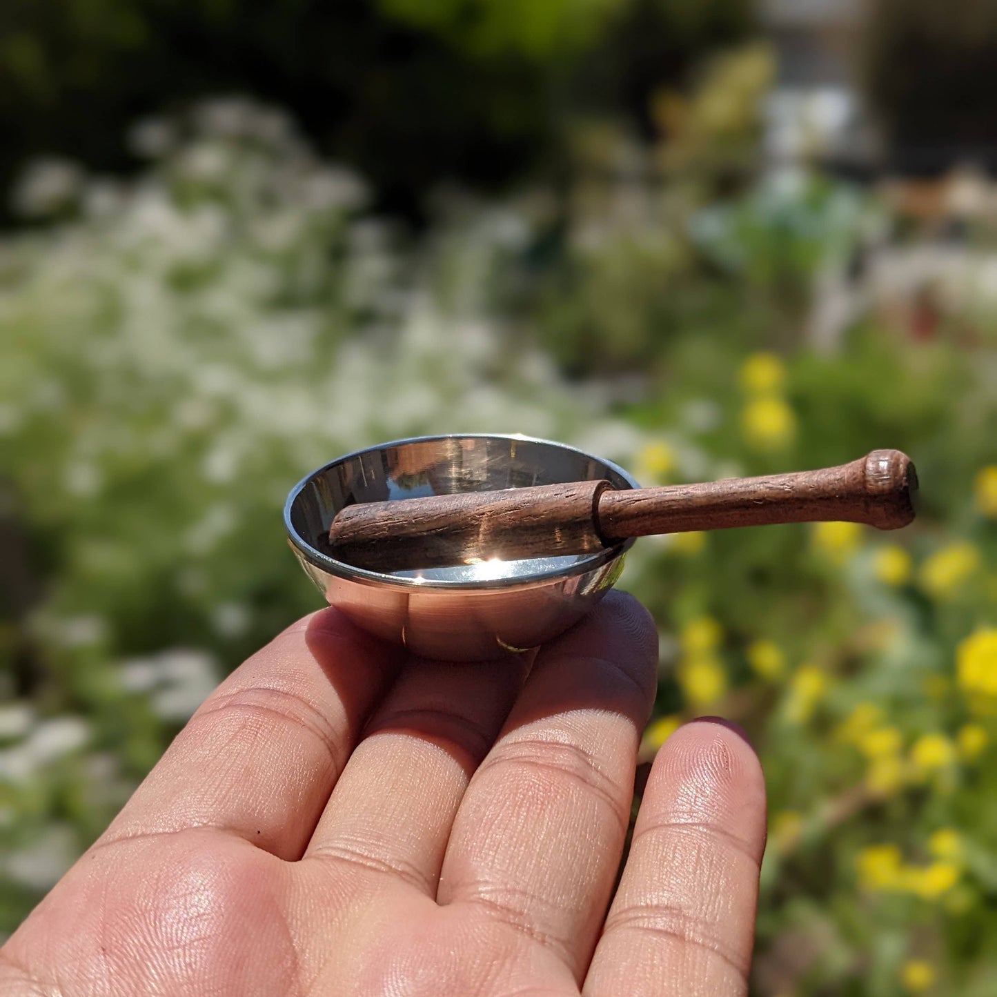 World smallest Tibetan singing bowl with amazing sounds